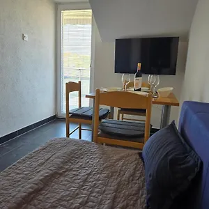 Mara , Trogir Horvátország