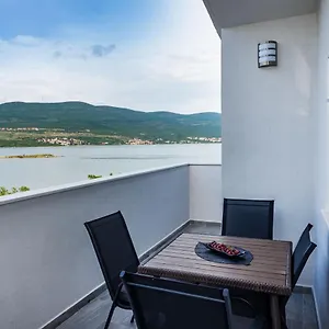 apartmani-neva-pridraga.hotelinzadar.com/